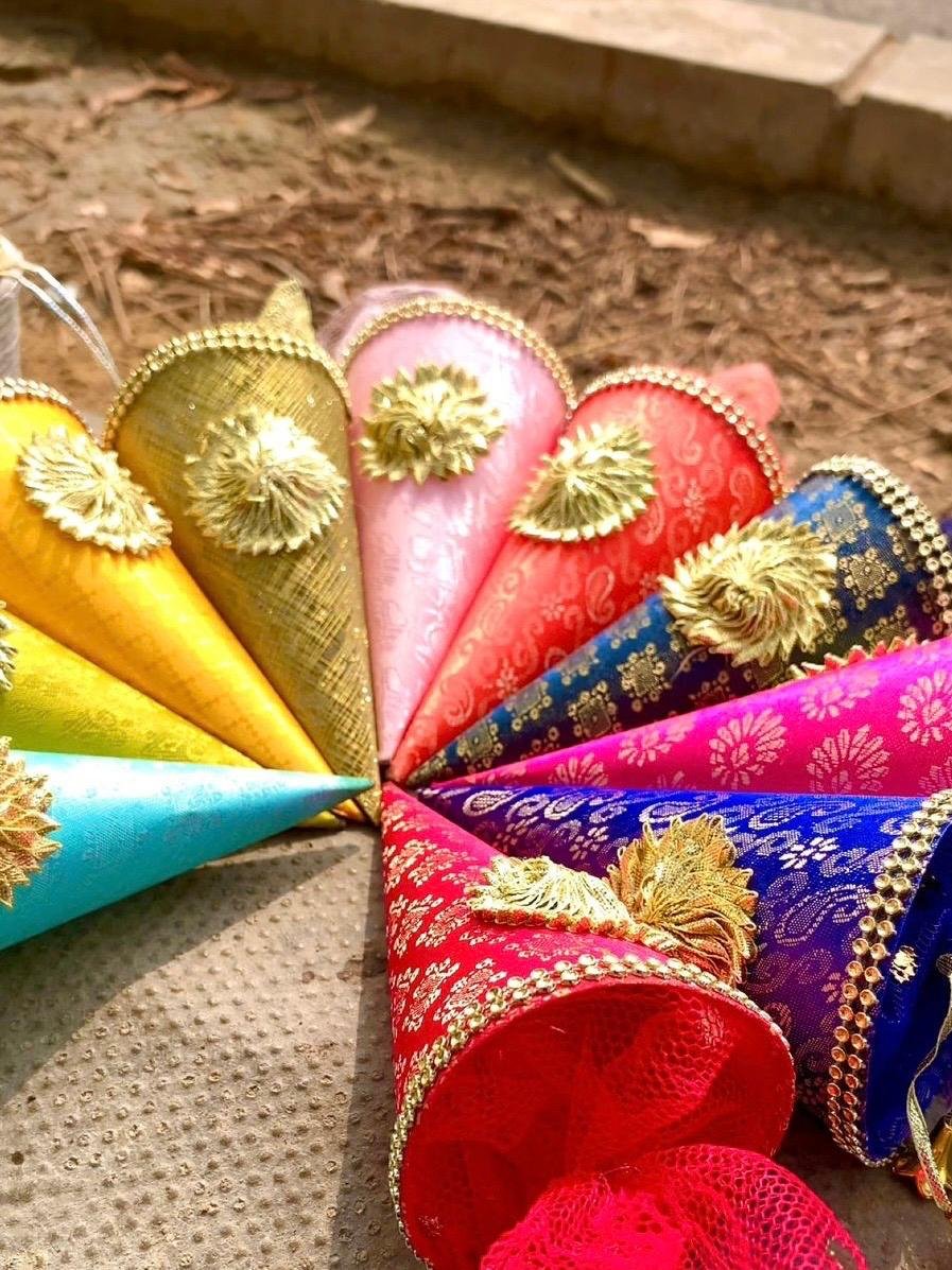 Handmade Colorful Cone Style Favor